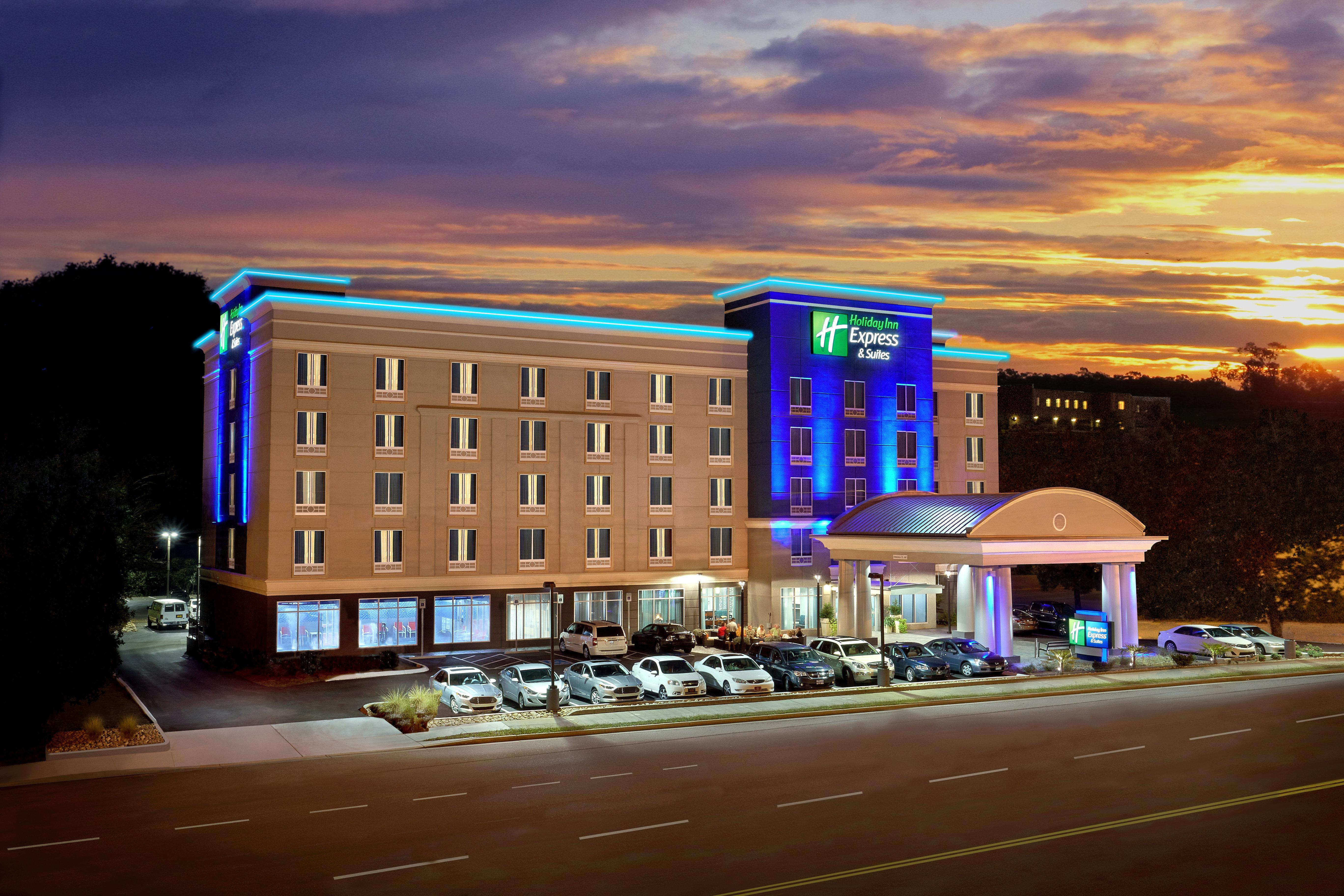 Holiday Inn Express Hotel & Suites Knoxville By Ihg Exterior foto